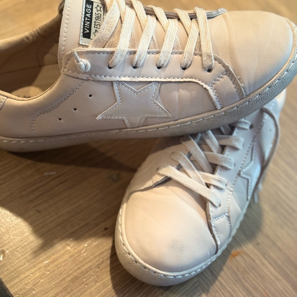 White Star Sneakers